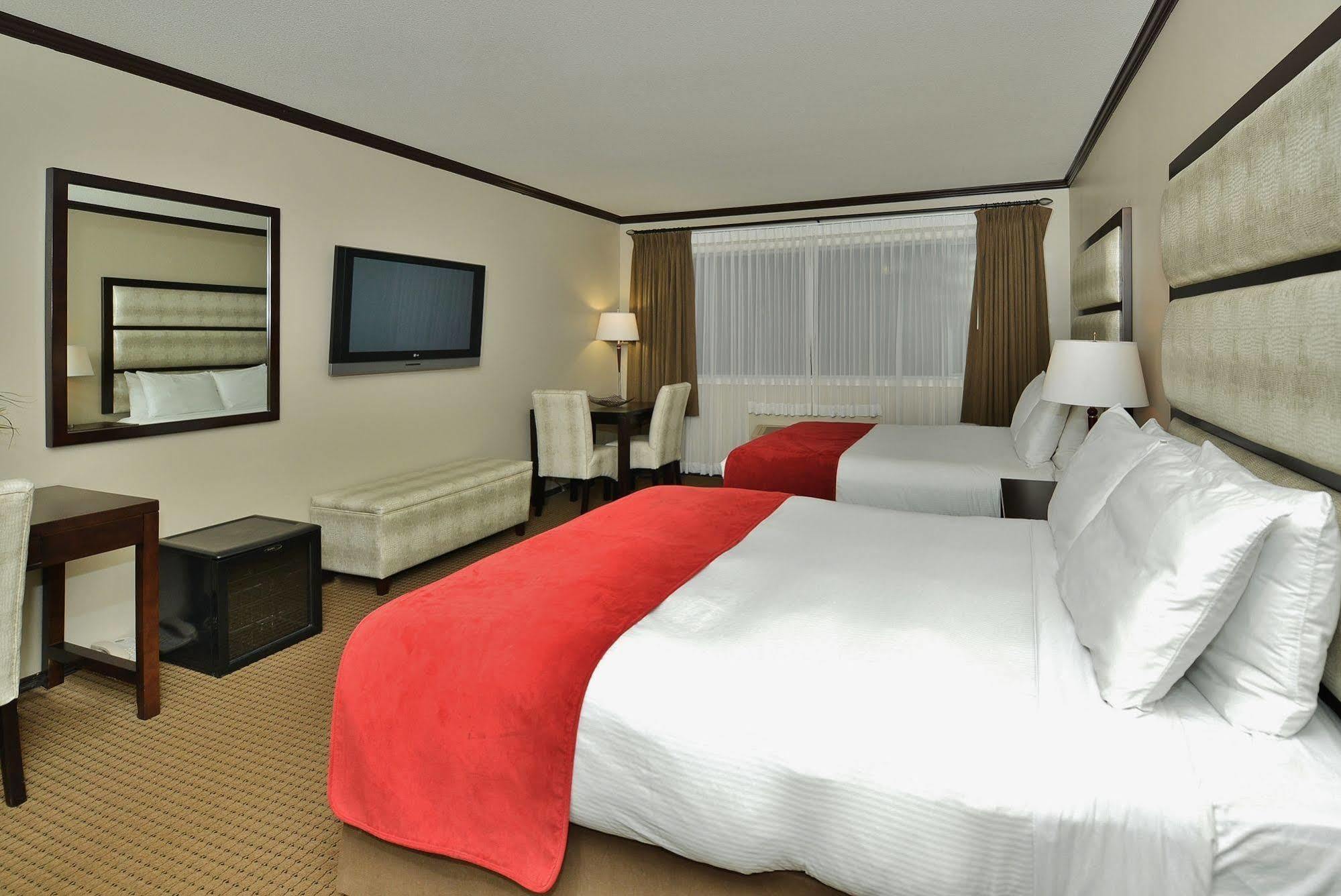 Prestige Vernon Hotel Ngoại thất bức ảnh